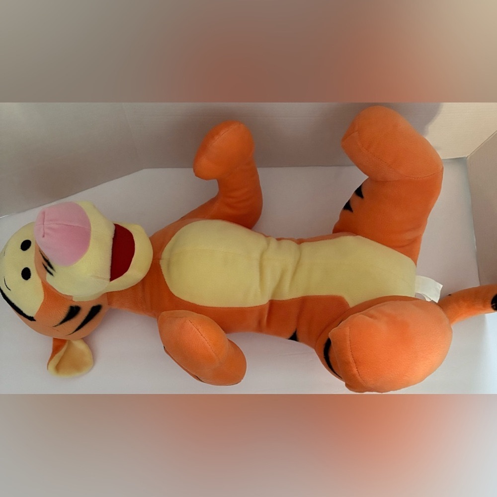TIGGER Sitting Position Disney Store Soft Plush Stuffed Animal W/Tail Curvature